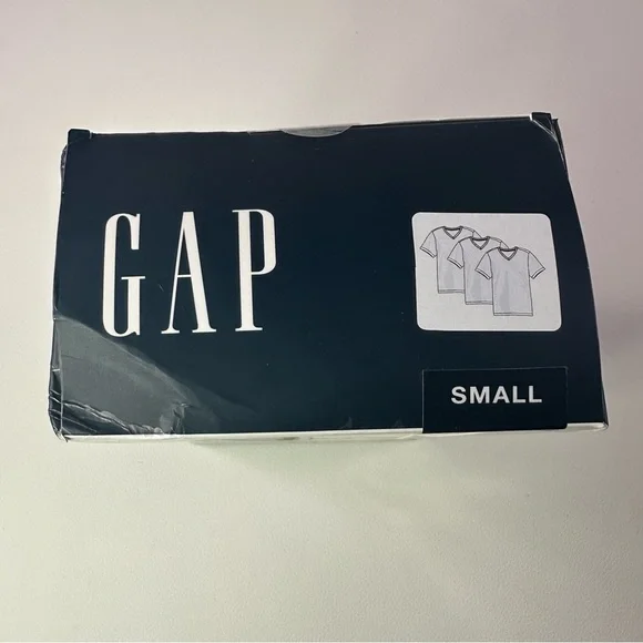 4/$25**
**3 Pack Men’s Sz Small GAP Cotton V-Neck Shirts Pack White 100% Cotton - Picture 3 of 3